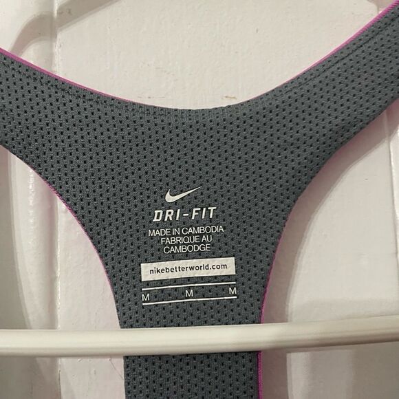 Dri-fit Nike tank top - Picture 5 of 7